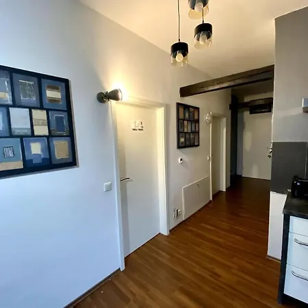 Apartment 12: Fuer Reisende Durch Koblenz *