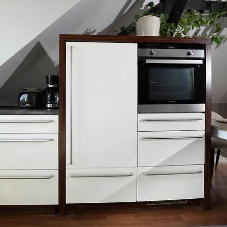 Apartment 12: Für Reisende Durch *